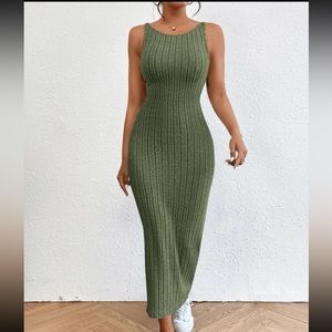 Backless halter bodycon dress